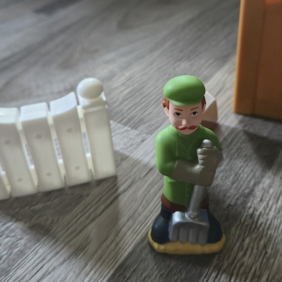 Thomas & Friends Farmer McColl’s Farm Playset Percy Push-Along Train Imaginative - Picture 5 of 5